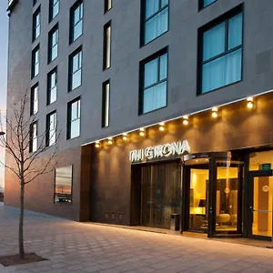 Doubletree By Hilton Жирона
